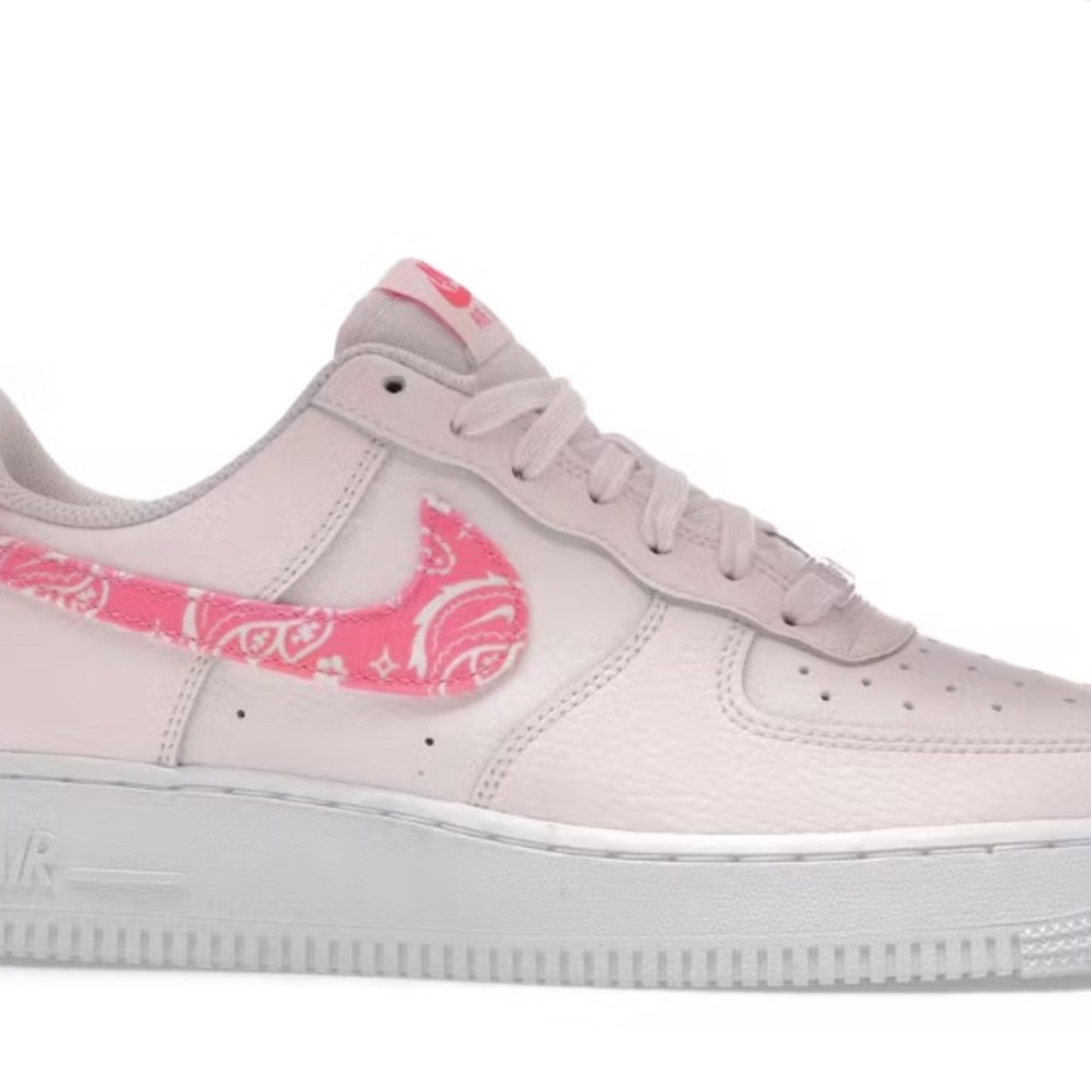 Nike Women's Pink and Cream Sneakers